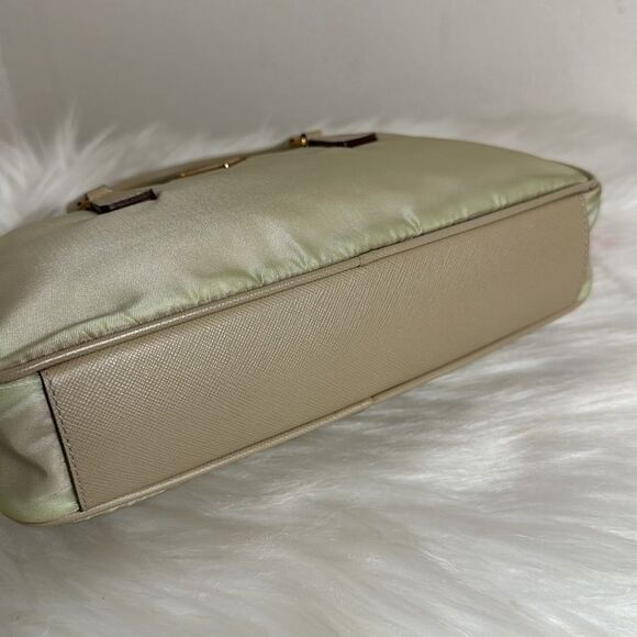 💯Authentic Prada Nylon Handbag🍀 - Picture 7 of 15